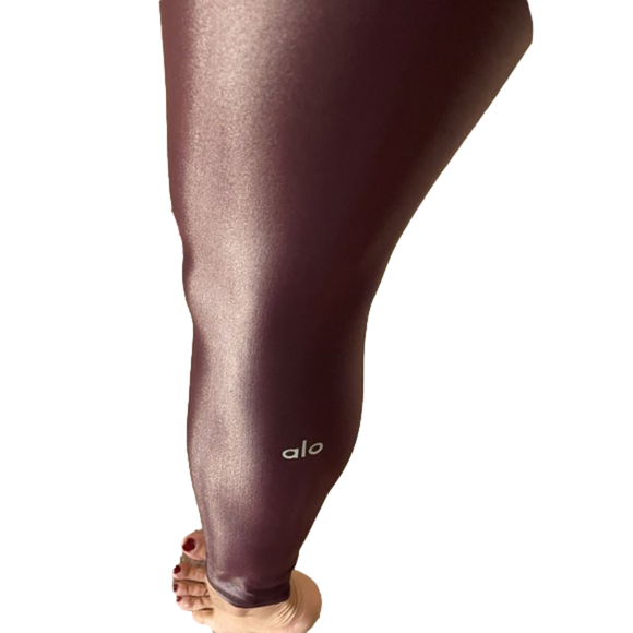 ALO Yoga Pants - Alo Yoga:Airlift High-Rise 7/8 Leggings. SZ small. These are absolutely amazing!